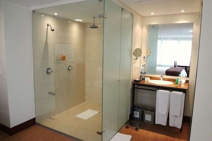Room 5 of 53