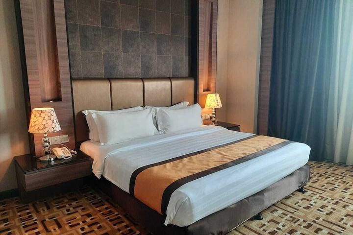 Room 22 of 49