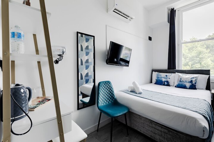 Room 27 of 59