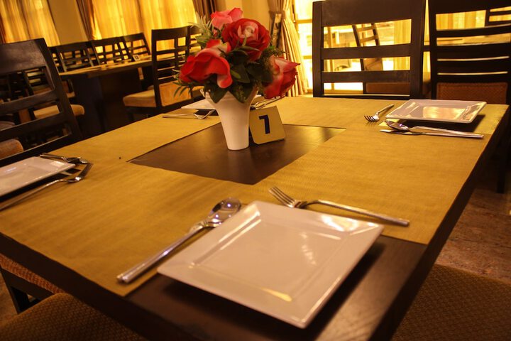 Dining 39 of 49