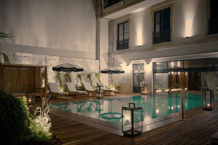 Pool 106 of 158