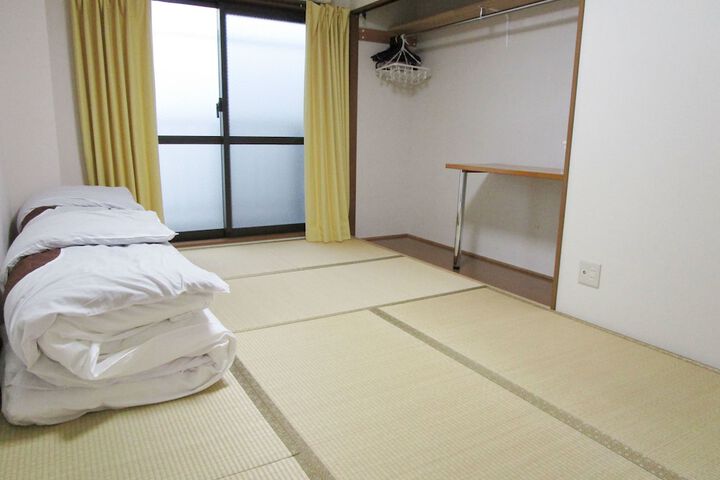 Room 3 of 39
