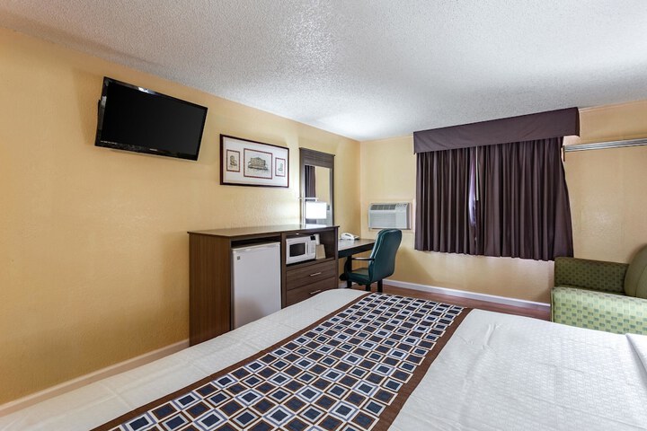 Room 20 of 60
