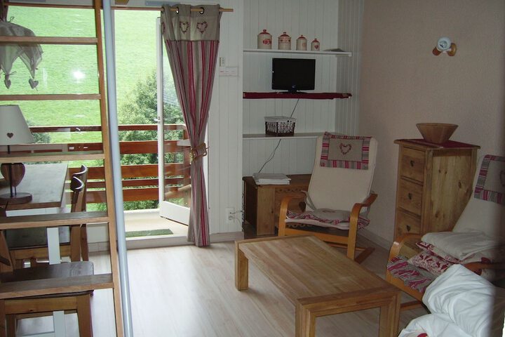 Room 5 of 79