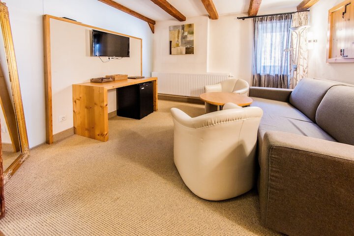 Room 42 of 109