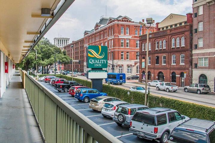 Quality Inn Savannah Historic District Savannah Ga 300 West Bay