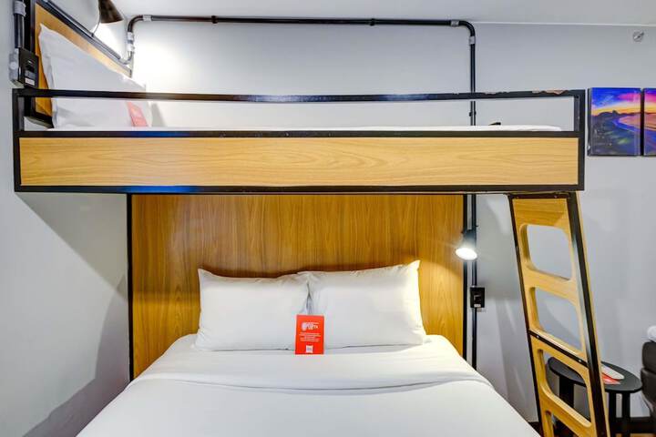Room 59 of 110