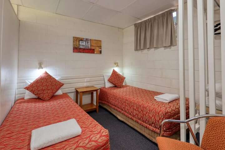 Room 16 of 51