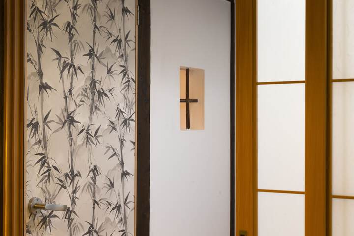 Room 21 of 26