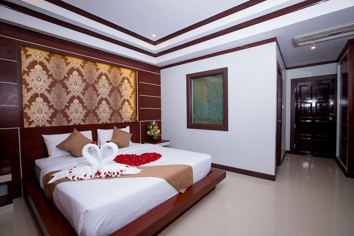 Room 16 of 83