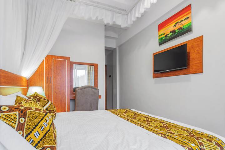 Room 10 of 36
