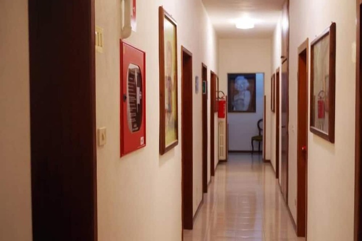 Ballroom/Hall 51 of 60