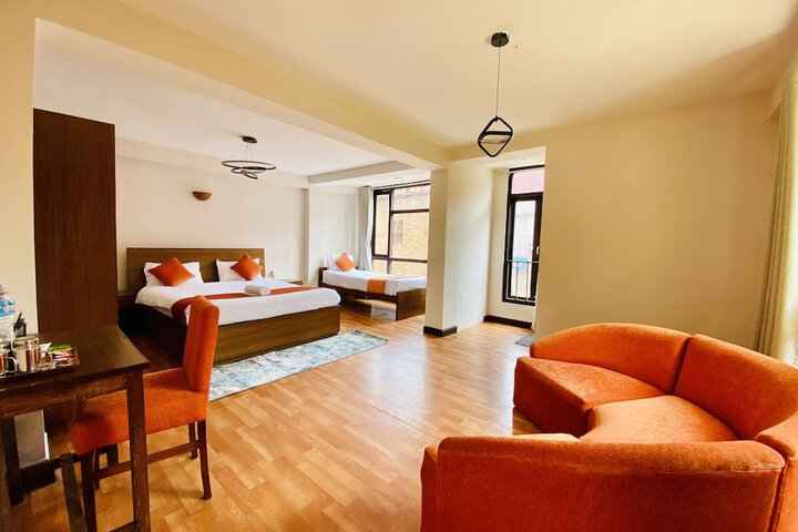 Room 3 of 127