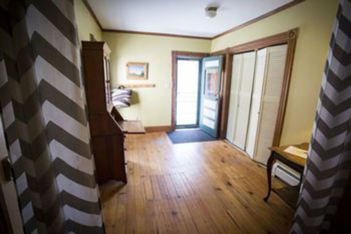 Room 87 of 120