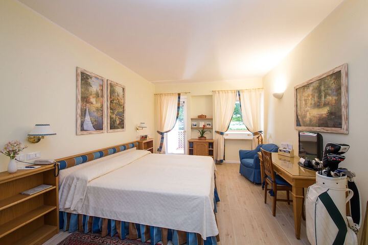 Room 2 of 146