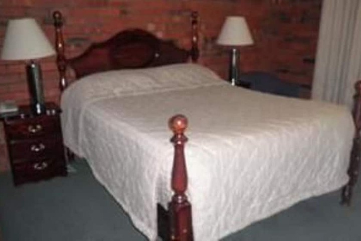 Room 7 of 23
