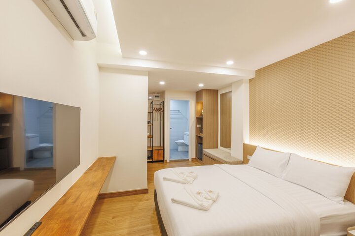 Room 7 of 38