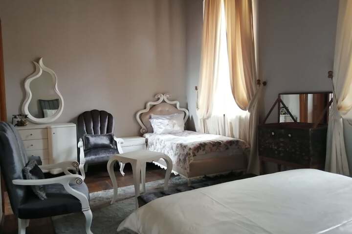 Room 4 of 47