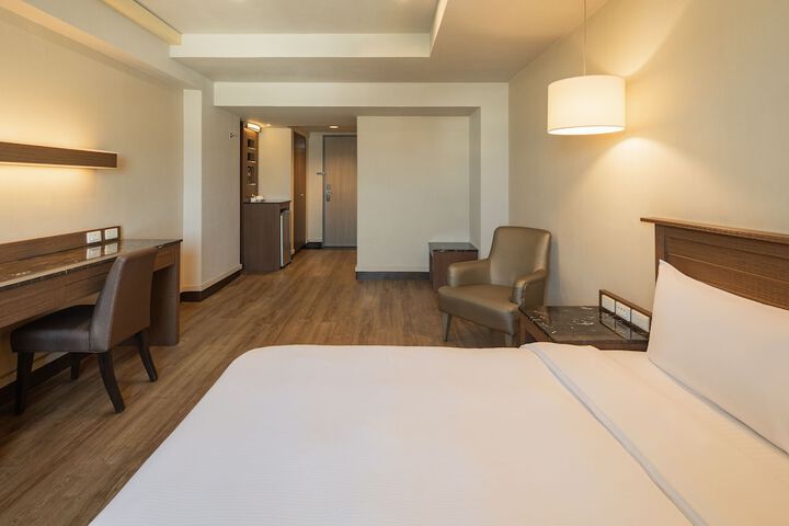 Room 34 of 50