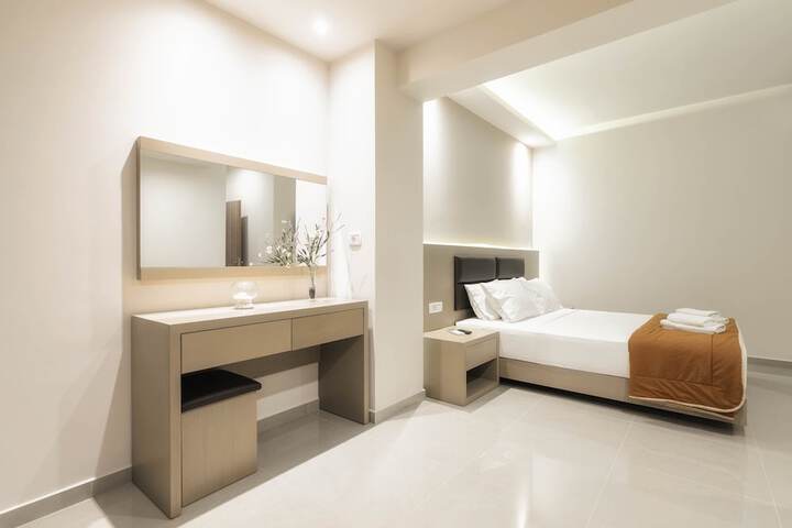 Room 12 of 138