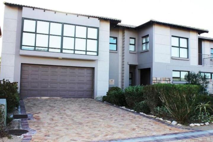 8 Moda Rossi Self Catering