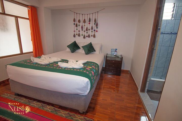 Room 15 of 33