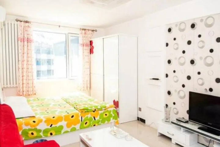 Room 4 of 6