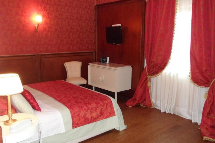 Room 13 of 62
