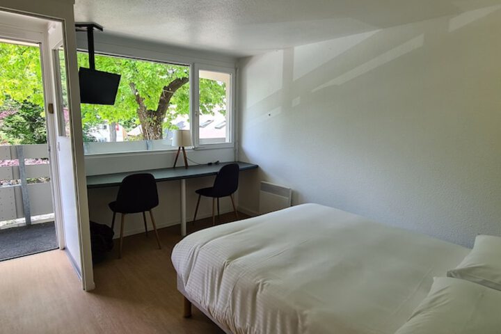 Room 13 of 29