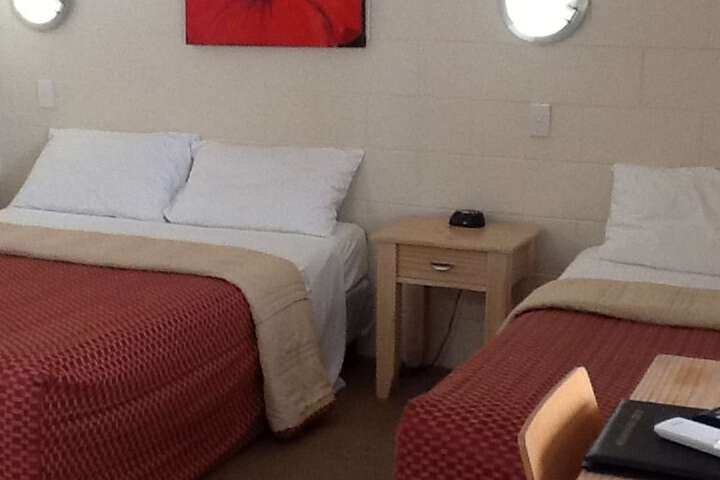 Room 9 of 26