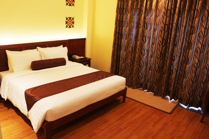 Room 5 of 34