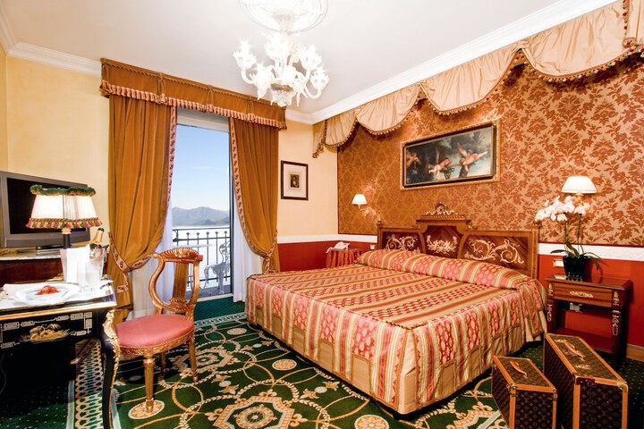 Room 12 of 60