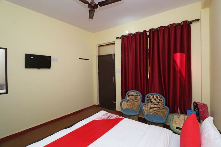 Room 11 of 20