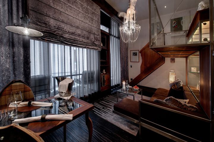 Room 30 of 65