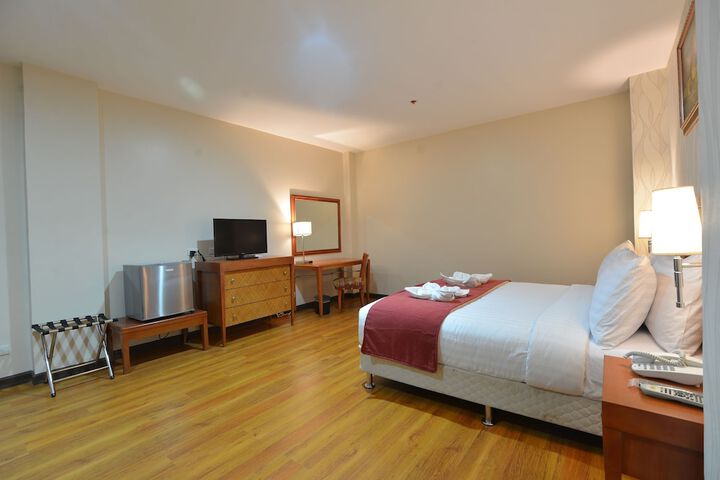Room 11 of 31