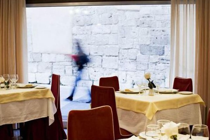 Dining Photos