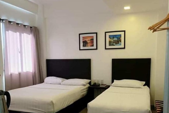 Room 8 of 21