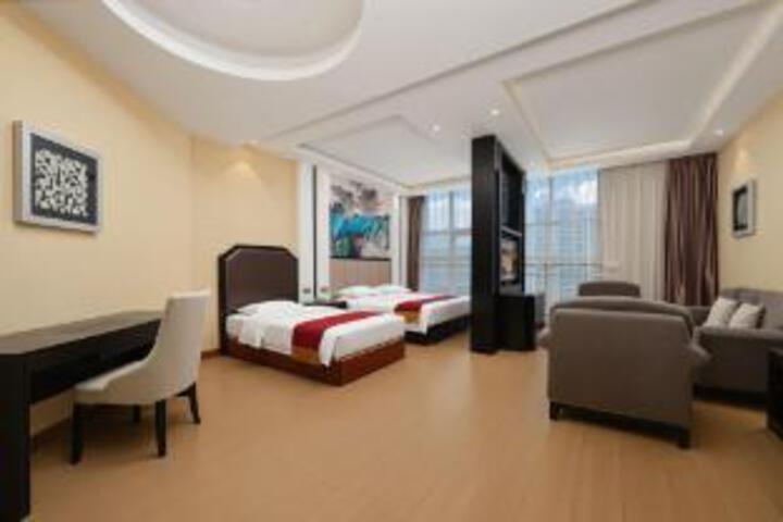Room 5 of 7