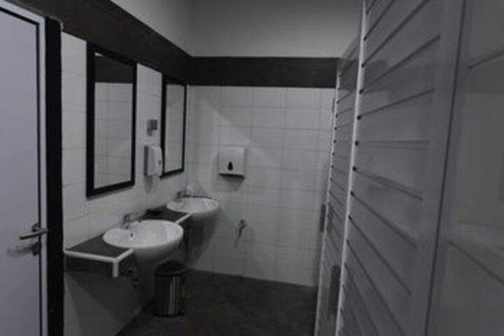 Room 3 of 21