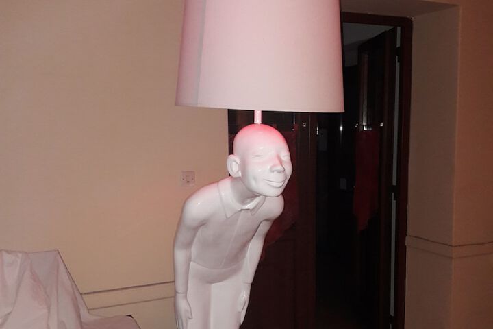 Lounge 120 of 228
