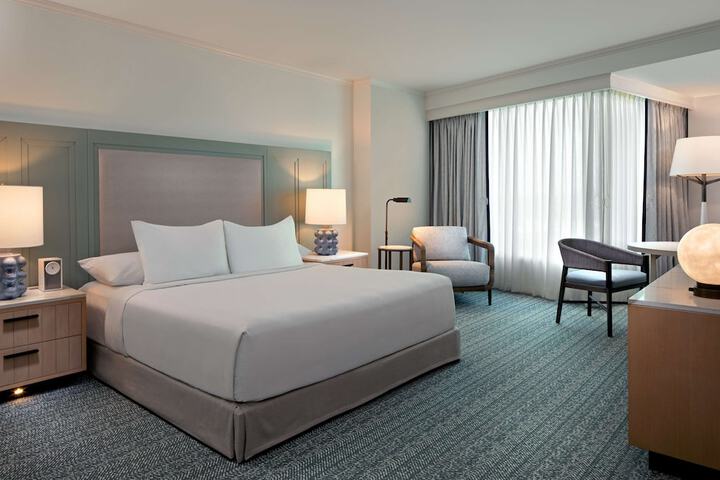 Room 20 of 99