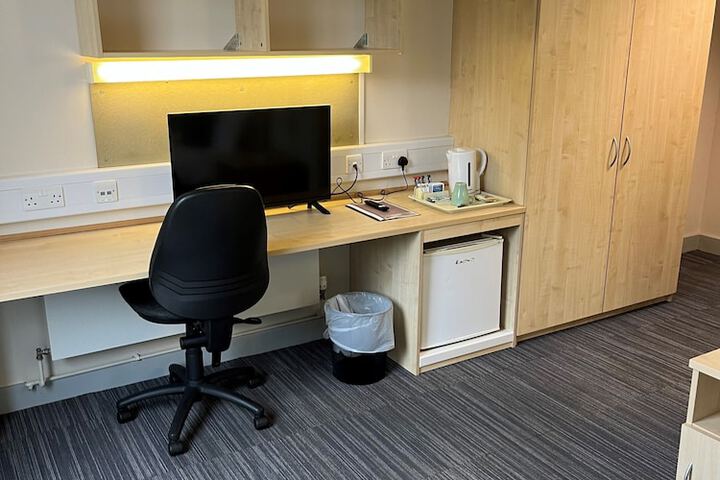 Room 3 of 11