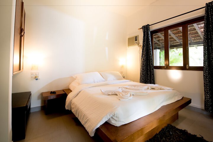 Room 35 of 193