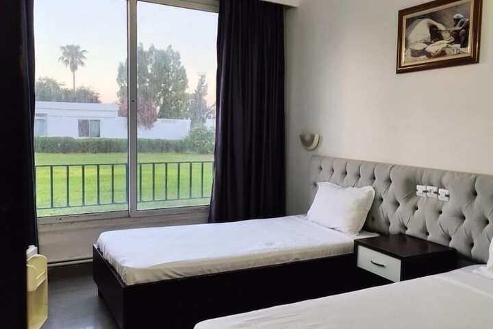 Room 3 of 7