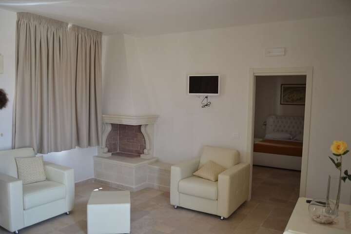 Room 27 of 65