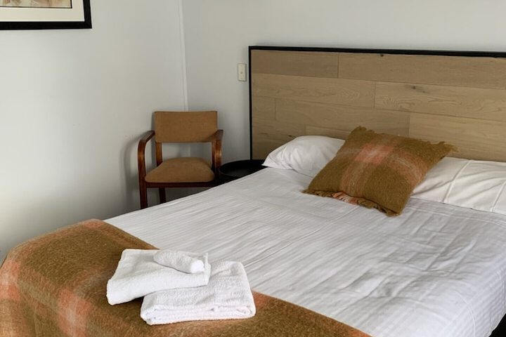 Room 13 of 65