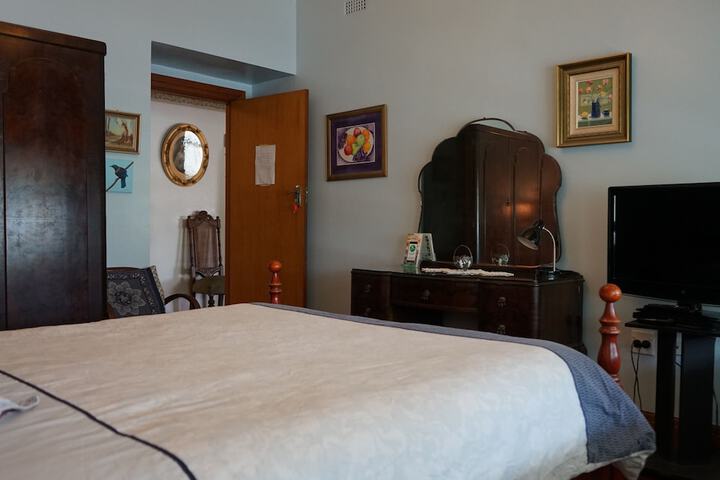 Room 7 of 63