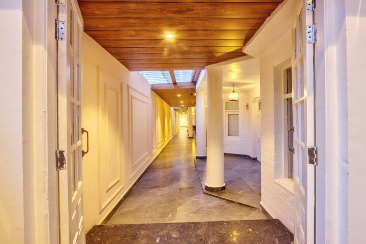 Hotel 2 of 61