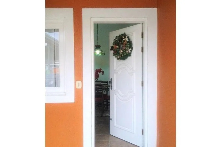 Room 9 of 15