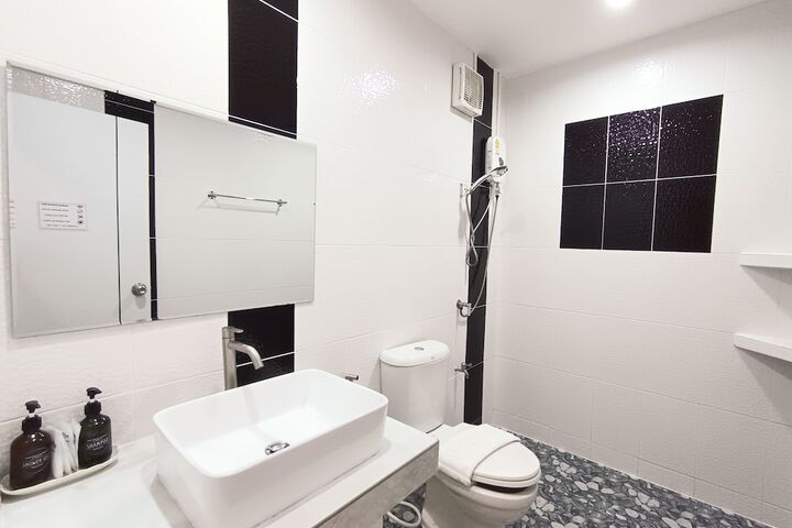 Room 20 of 33